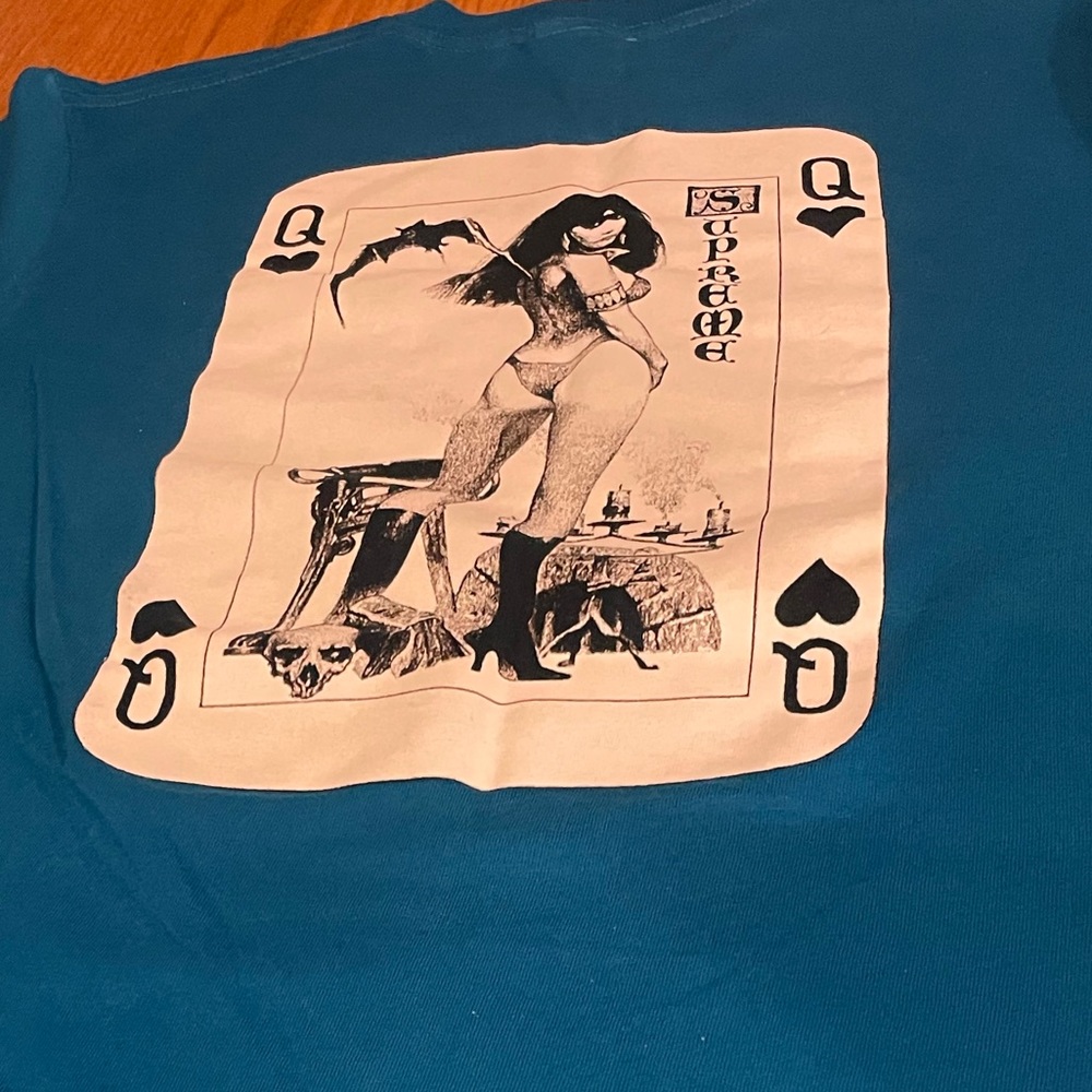 Supreme T-shirt Deep Blue “Vampirella” Ss17 (Sz: Md) ; fits true to size